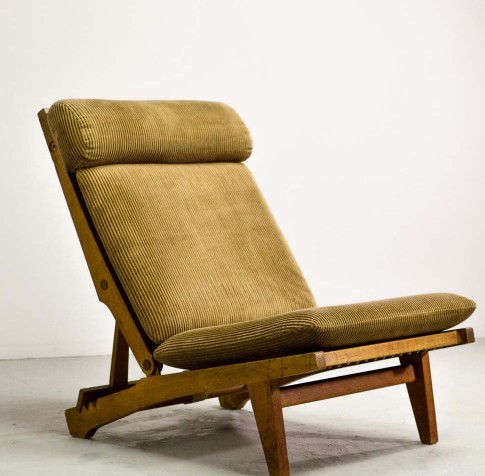 Oakwood Lounge Chair